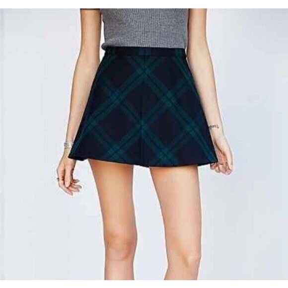 Silence + Noise UO Cher  Green Plaid Mini Skirt~Size 6/ Small - Picture 1 of 16